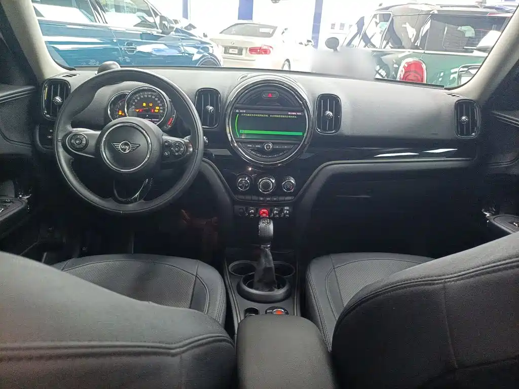 MINI COUNTRYMAN 1.5 T COOPER Special Edition
