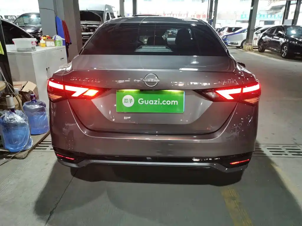Sylphy 1.6 L CVT Joy