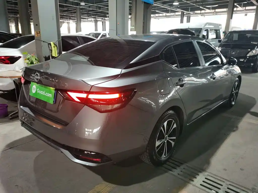 Sylphy 1.6 L CVT Joy