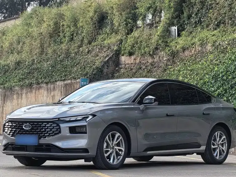 Ford Mondeo EcoBoost 245 Luxury