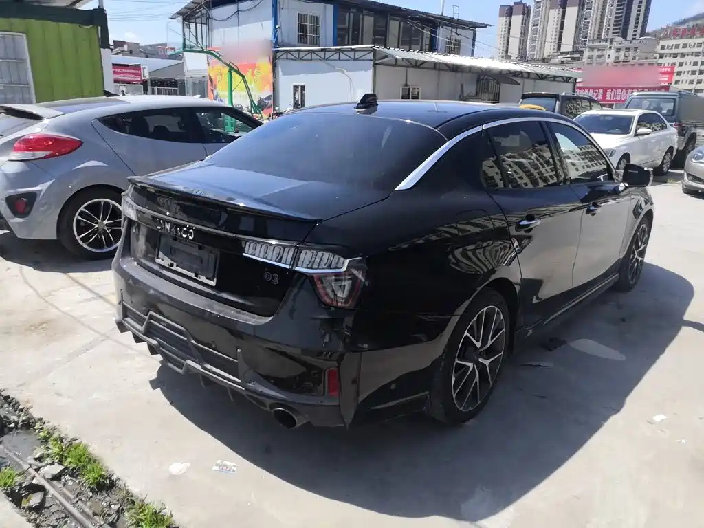 Lynk & Co 03 2.0 TD Auto Power Pro