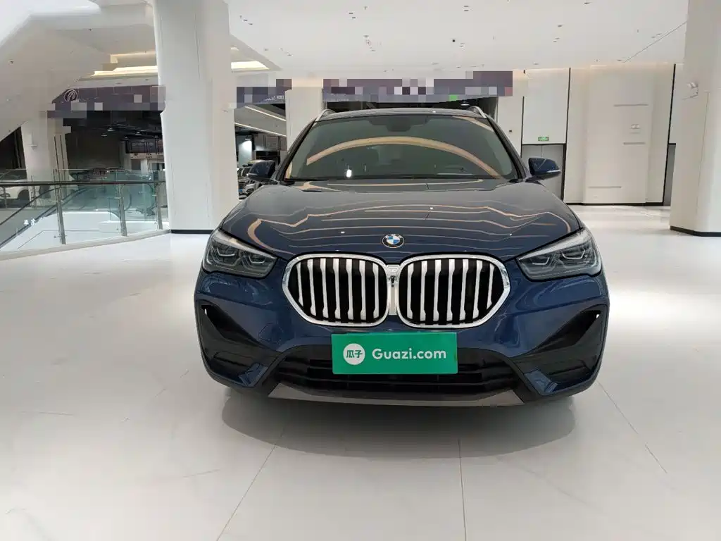 BMW X1 sDrive25 Li Leading
