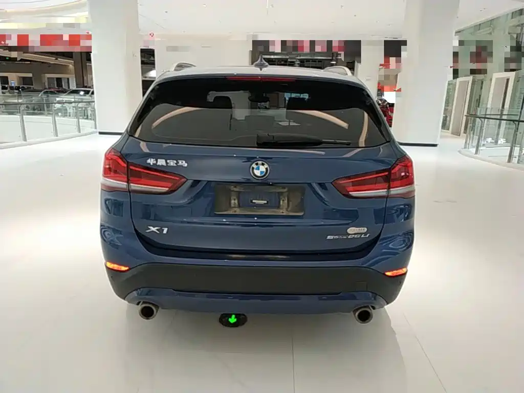 BMW X1 sDrive25 Li Leading