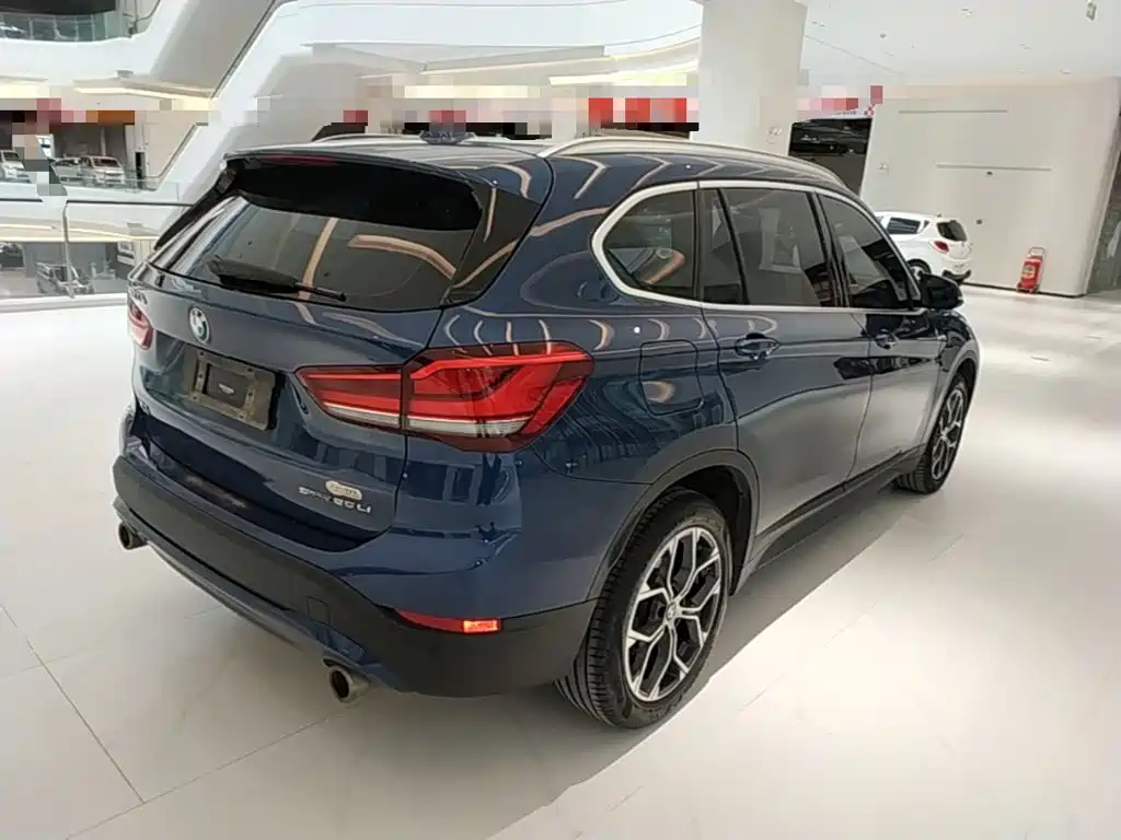 BMW X1 sDrive25 Li Leading