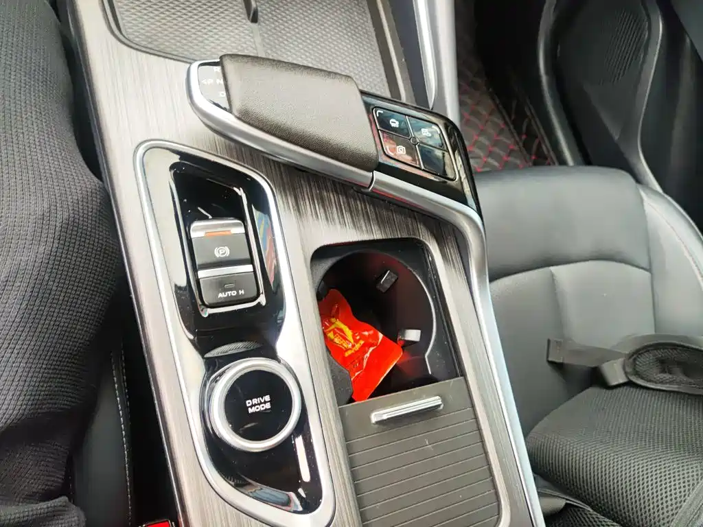 Changan UNI-T 1.5 T Distinguished