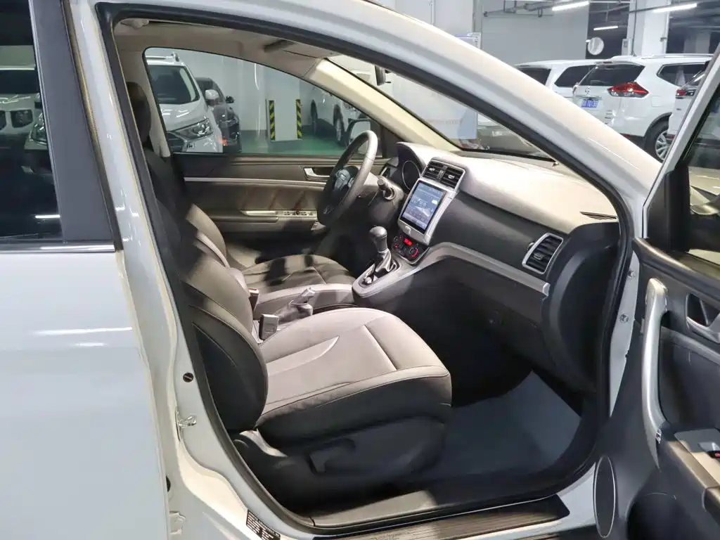 Haval M6 1.5 T DCT 2 WD Value CN-VI