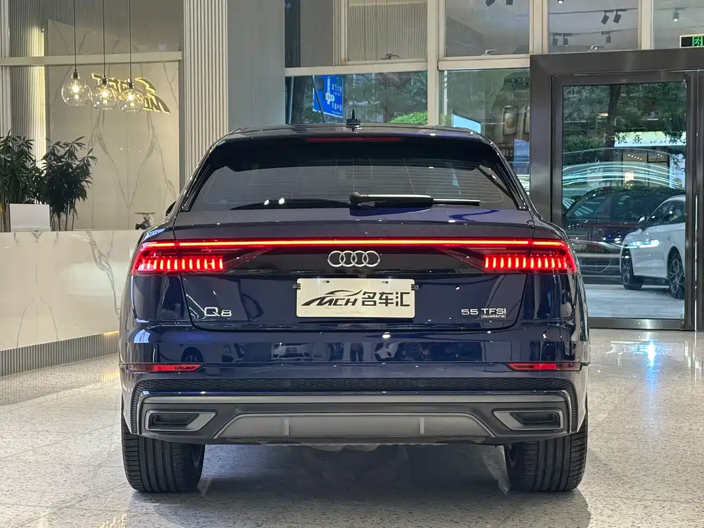 Audi Q8 55 TFSI Luxury Dynamic