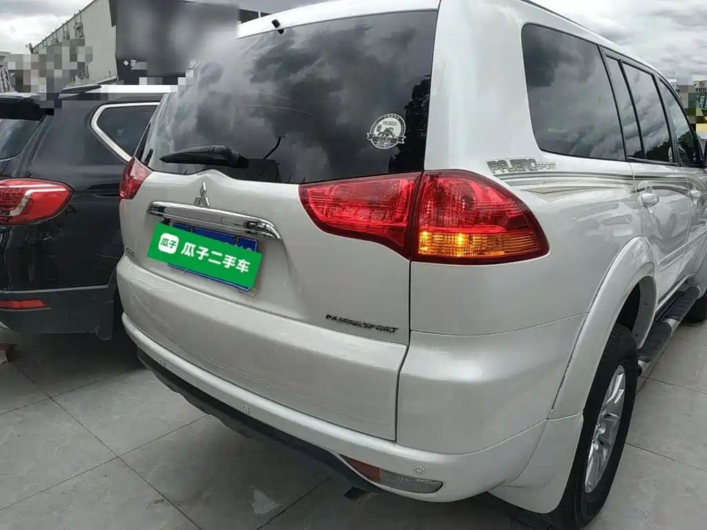 Pajero Sport 3.0 L Auto 2 WD Luxury