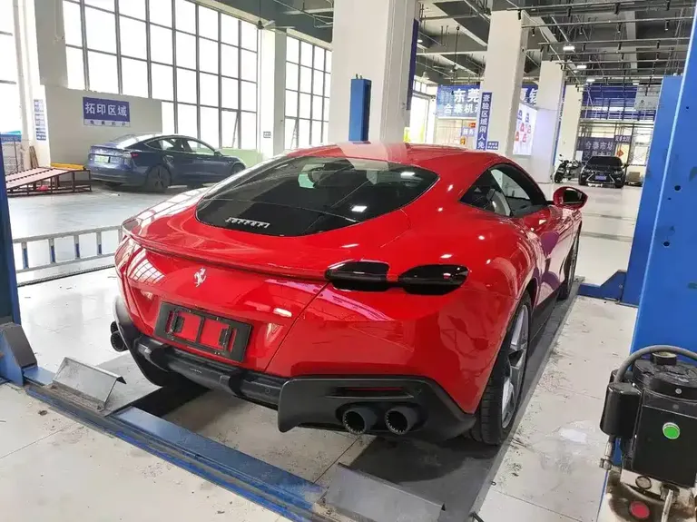 Ferrari Roma 3.9 T V8