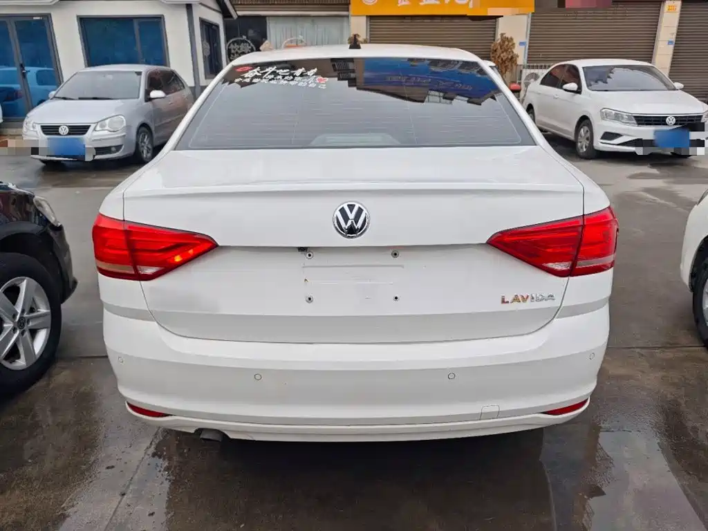 Lavida 1.6 L Auto Style