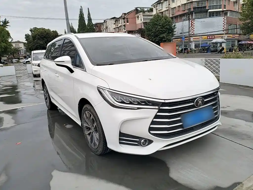Song MAX 1.5 T Auto Connected Wise Comfort Sunroof 7-seat CN-VI