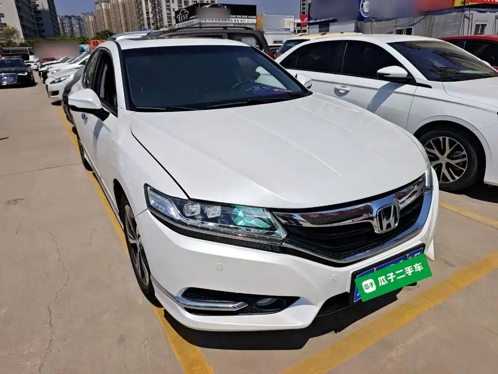 Spirior 2.4 L Distinguished