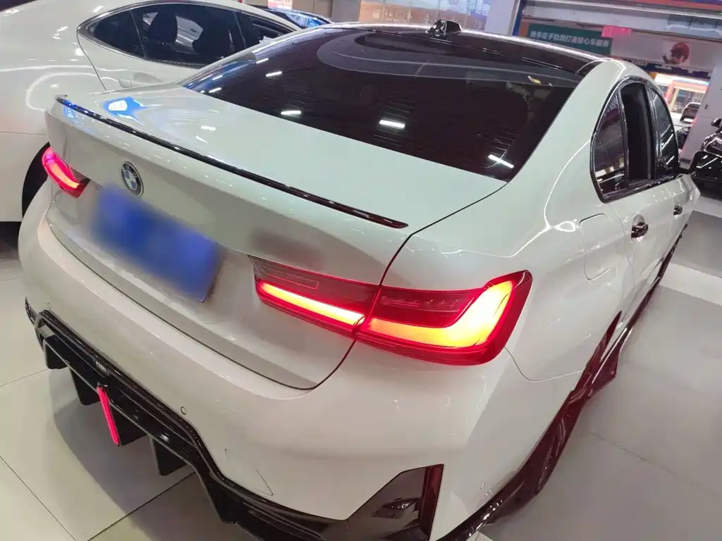 BMW 3 Series 325 i M Sport Package