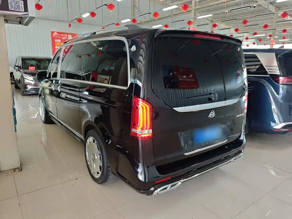 Mercedes-Benz V-Class V 260 Distinguished