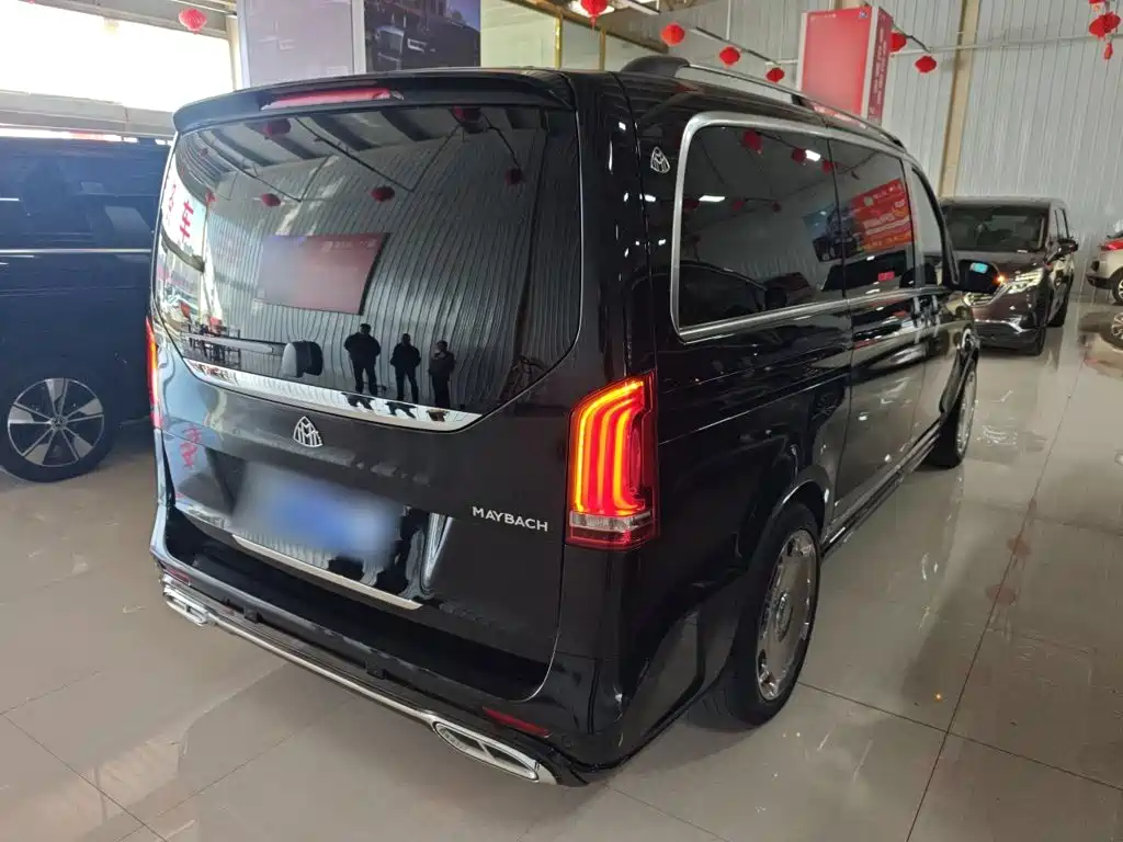 Mercedes-Benz V-Class V 260 Distinguished