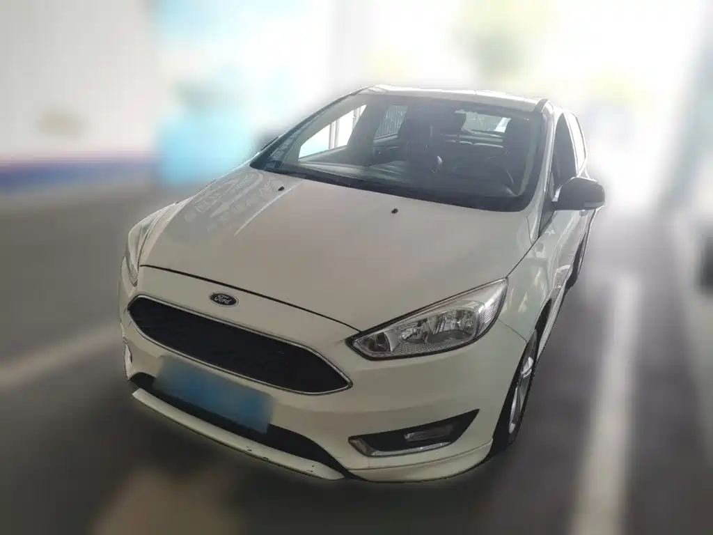 Focus Hatchback Classic 1.6 L Auto Comfort Smart Travel