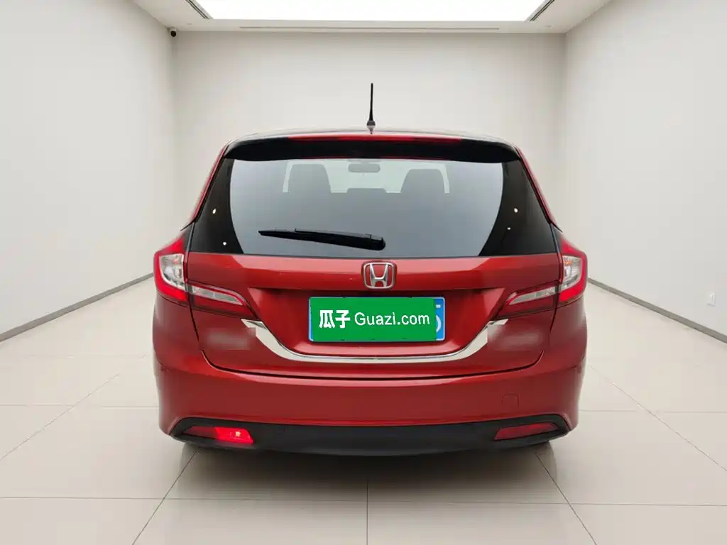 Jade 1.8 L Auto Comfort Elite 5-seat