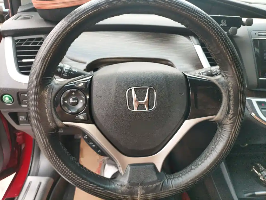 Jade 1.8 L Auto Comfort Elite 5-seat