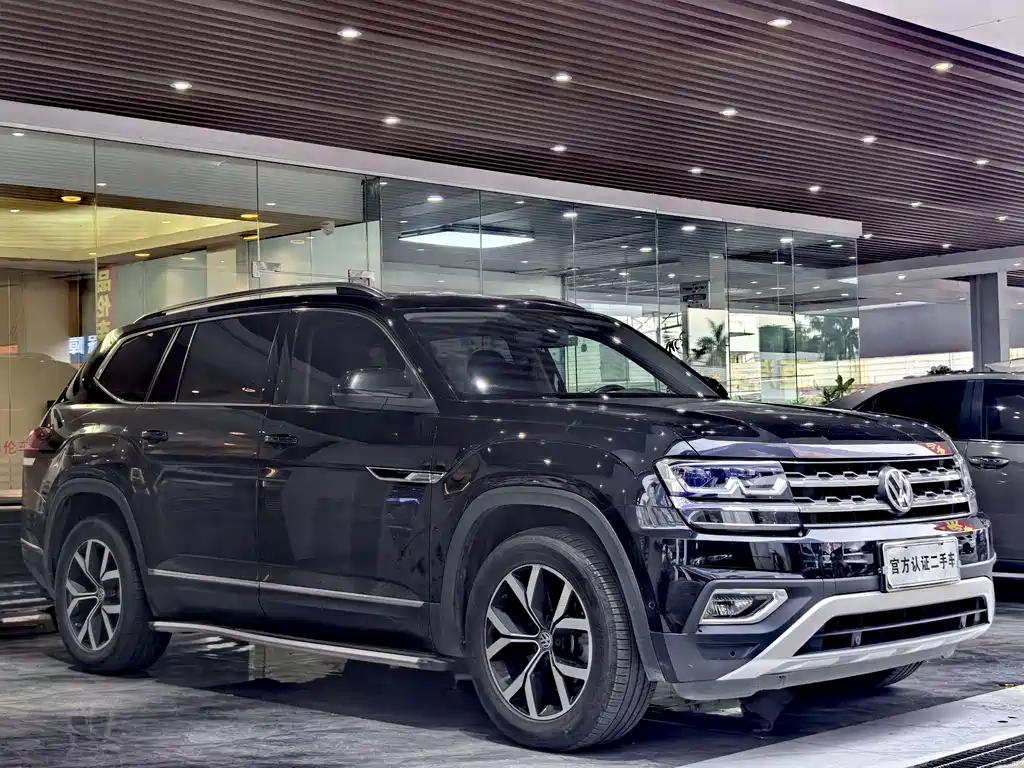 Teramont 330 TSI 2 WD Luxury CN-VI
