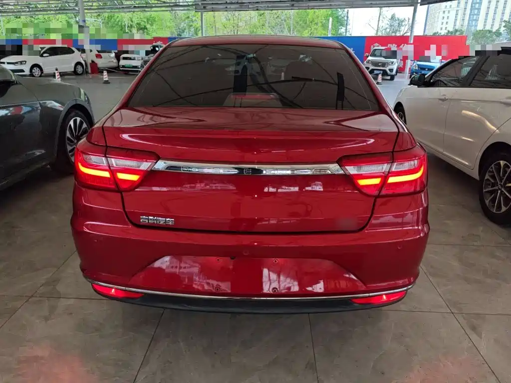 Vision 1.5 L Manual Happy