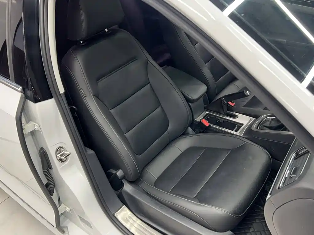 Sagitar 1.6 L Auto Comfort