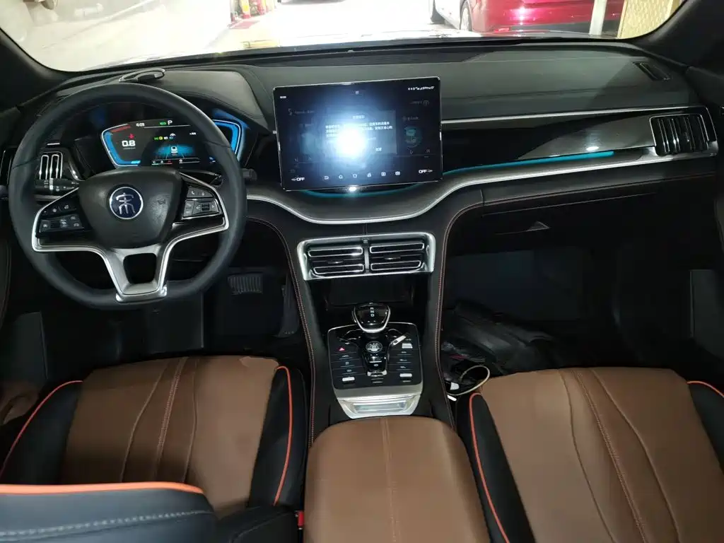 Song PLUS 1.5 T Auto Distinguished