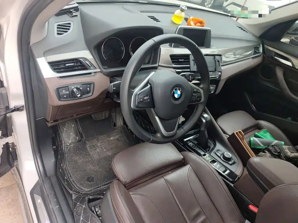 BMW X1 sDrive18 Li Premium