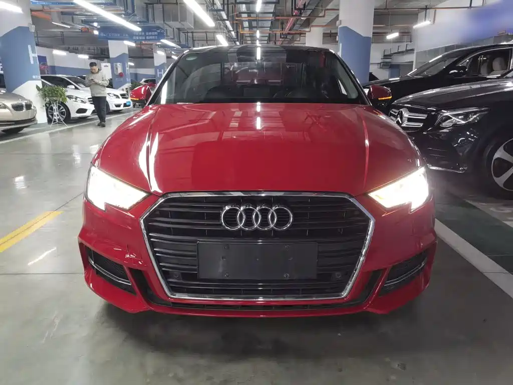 Audi A3 30 Anniversary Limousine 35 TFSI Fashion