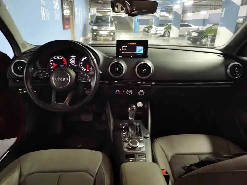 Audi A3 30 Anniversary Limousine 35 TFSI Fashion