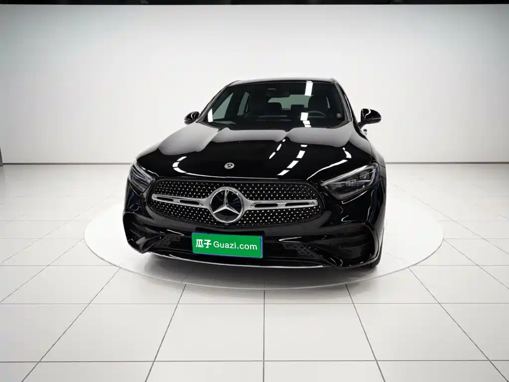 Mercedes-Benz GLC Facelift GLC 300 L 4 MATIC Dynamic 5-seat