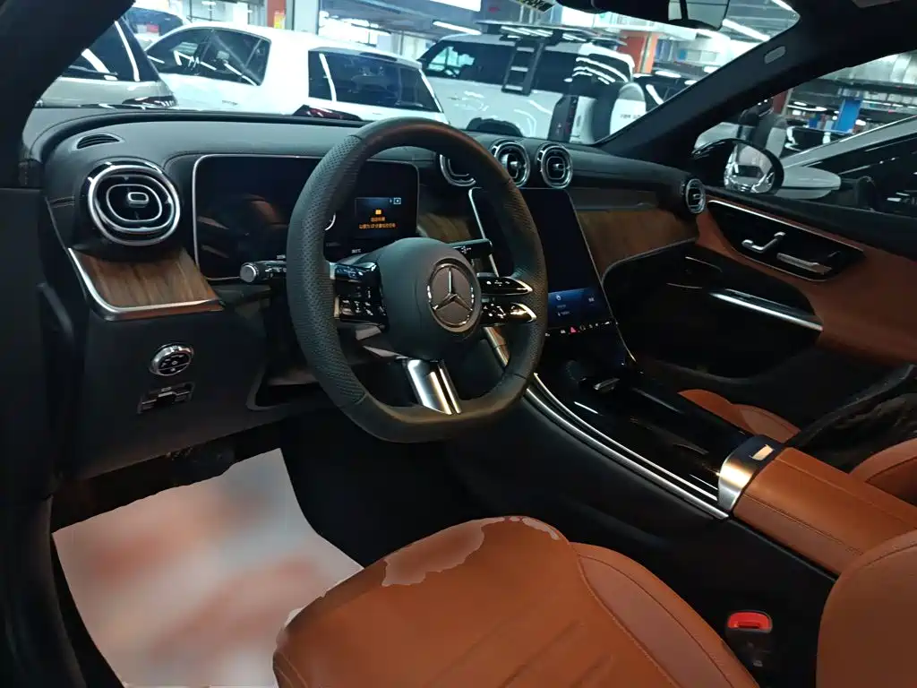 Mercedes-Benz GLC Facelift GLC 300 L 4 MATIC Dynamic 5-seat