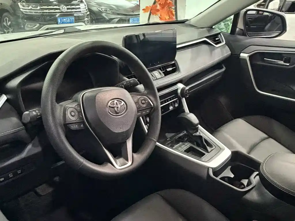 RAV4 2.0 L CVT 2 WD Style