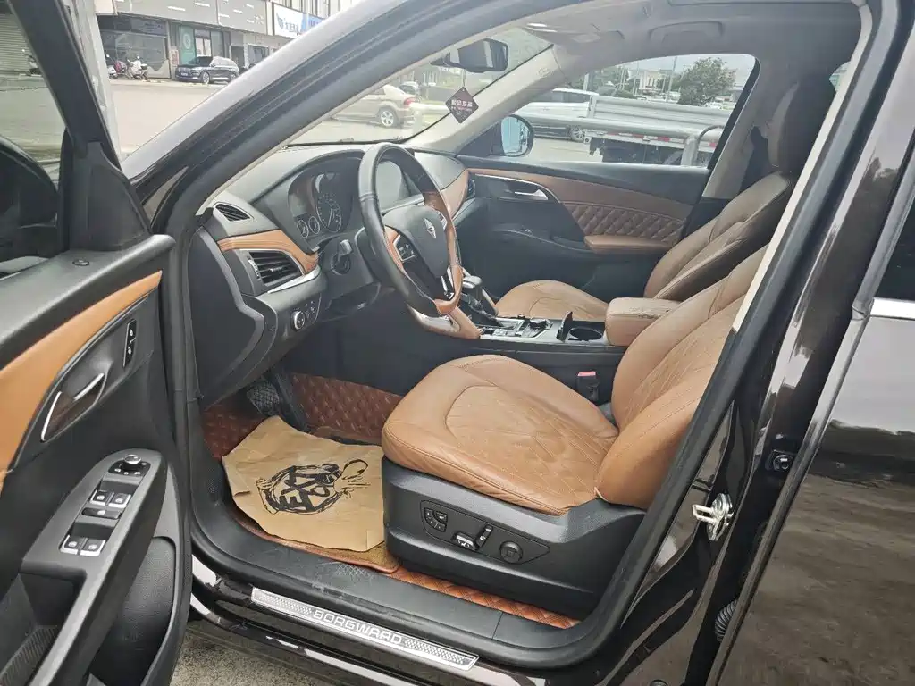 Borgward BX7 28 T 4 WD Flagship 5-seat