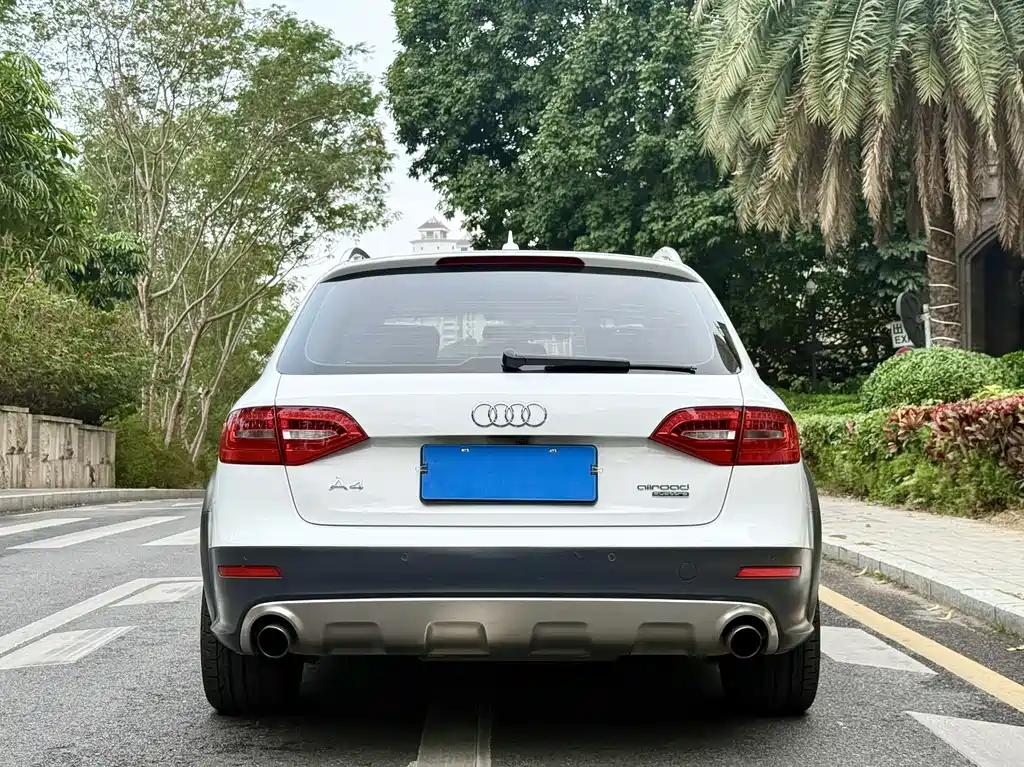 Audi A4 (Import) 40 TFSI allroad quattro plus