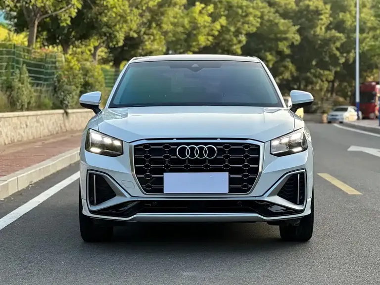 Audi Q2 L 35 TFSI Fashion Dynamic