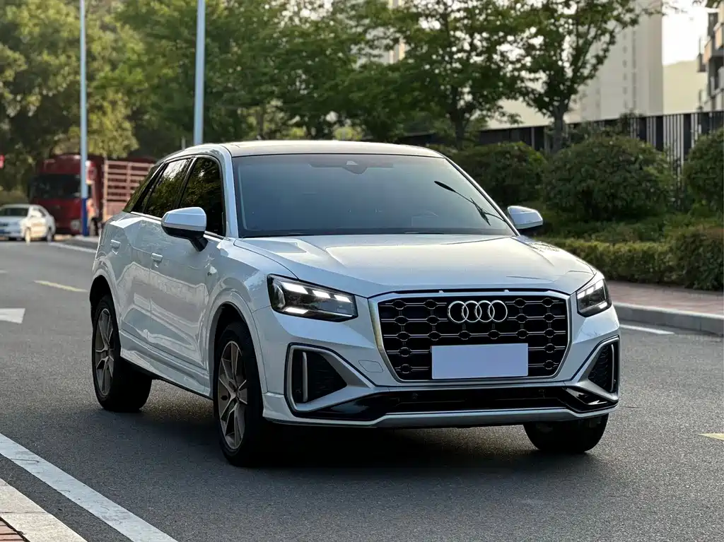 Audi Q2 L 35 TFSI Fashion Dynamic