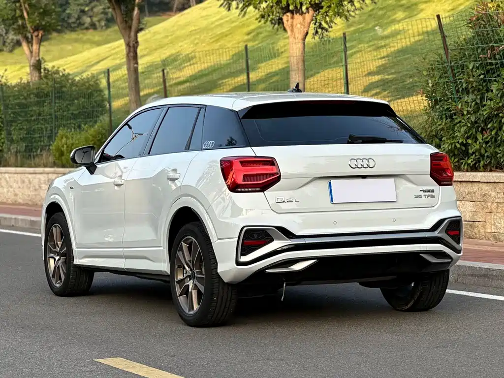 Audi Q2 L 35 TFSI Fashion Dynamic