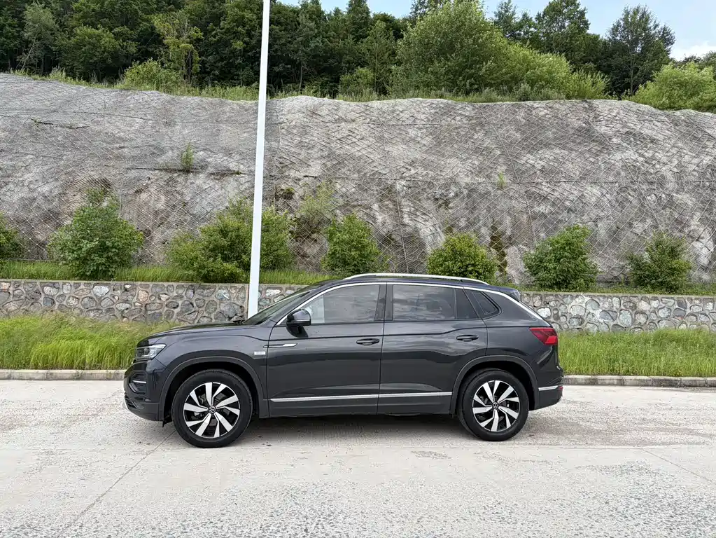 Tayron 280 TSI 2 WD Luxury Connected