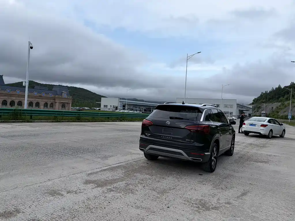 Tayron 280 TSI 2 WD Luxury Connected