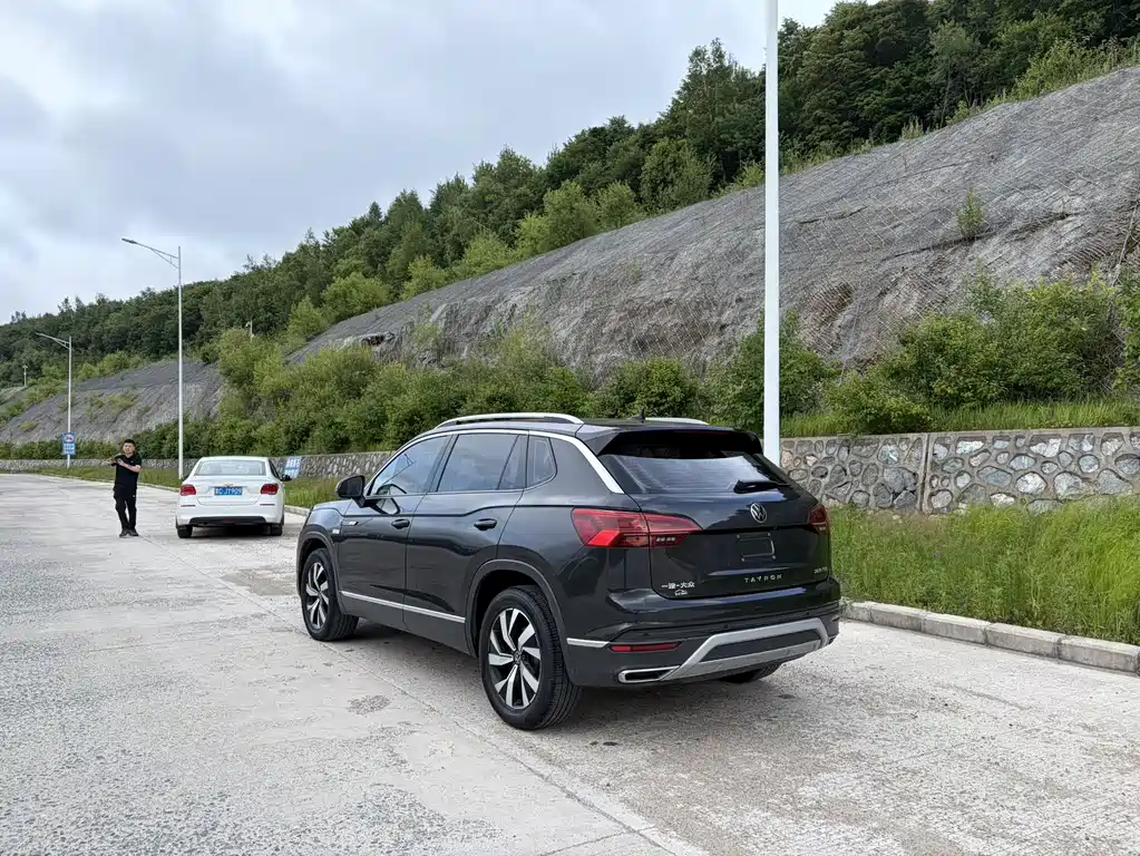 Tayron 280 TSI 2 WD Luxury Connected