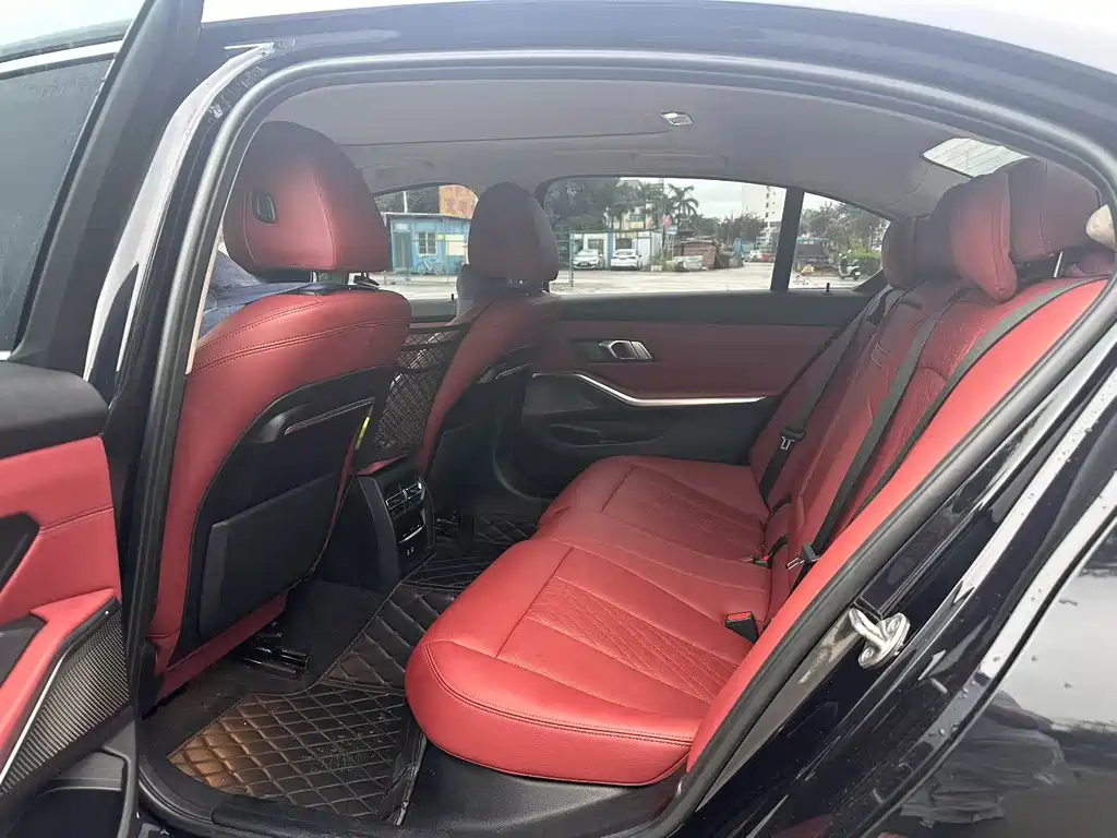 BMW 3 Series 325 i M Sport Package