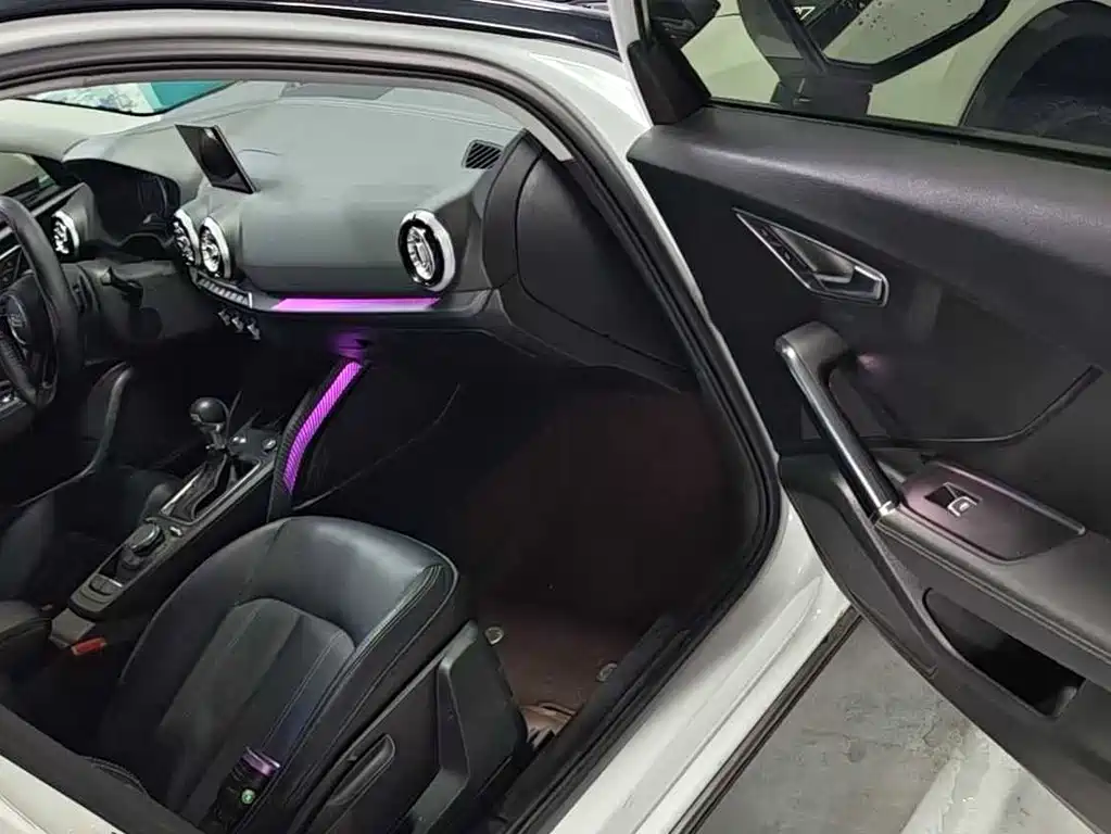 Audi Q2 L 35 TFSI Progressive Elegant