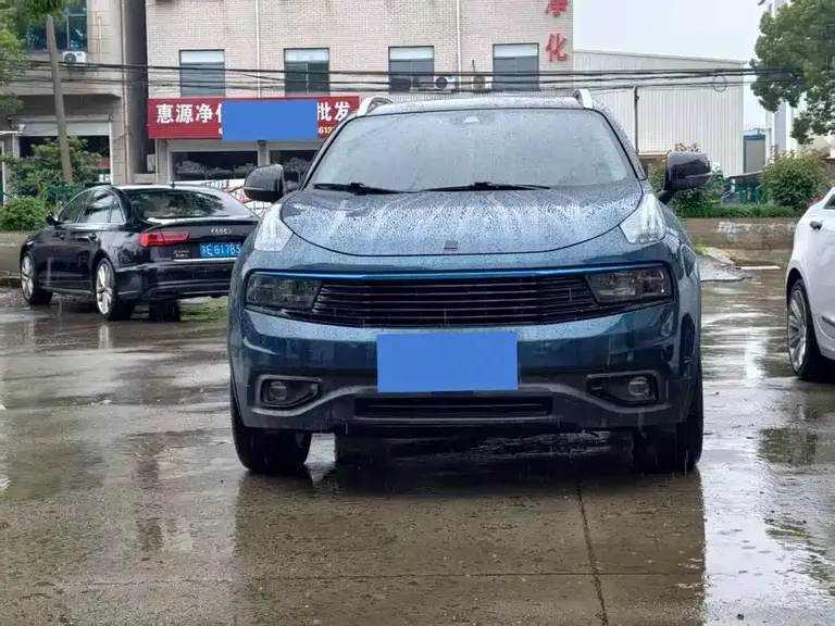Lynk & Co 01 2.0 T 2 WD Pro