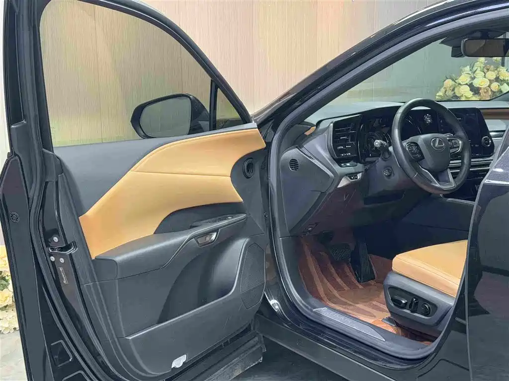 Lexus RX 350 h 2 WD Joy
