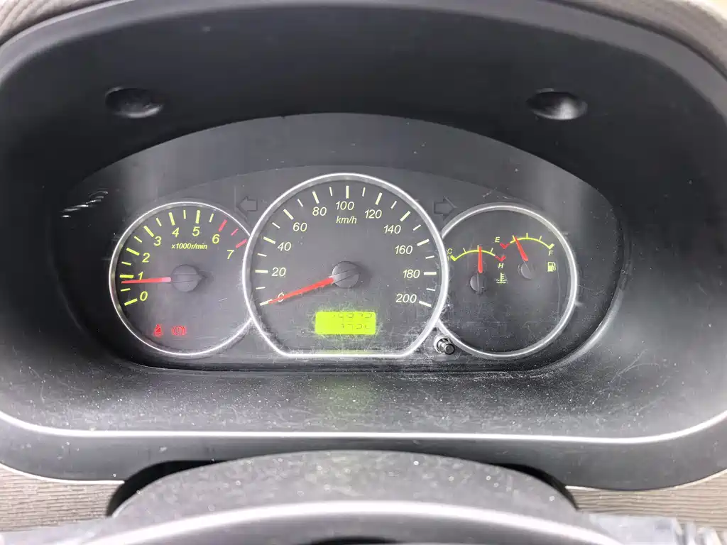 Wuling Rongguang S 1.5 L Basic 5 7-seat