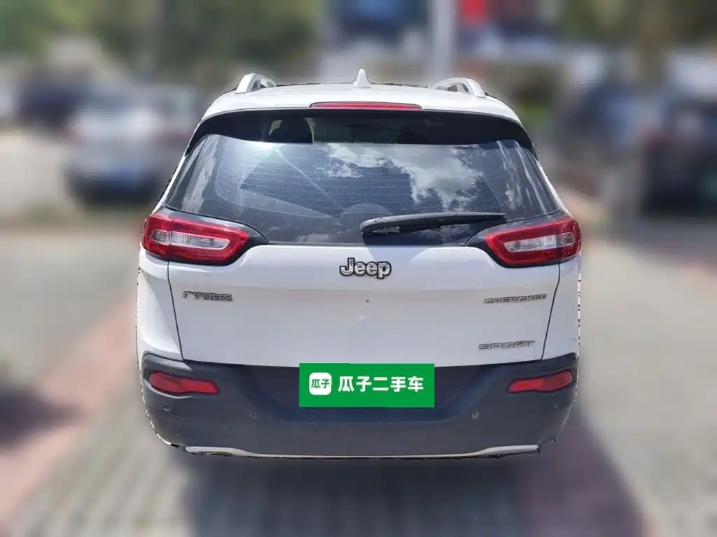 Cherokee 自由光 2017款 2.0 L 领先版