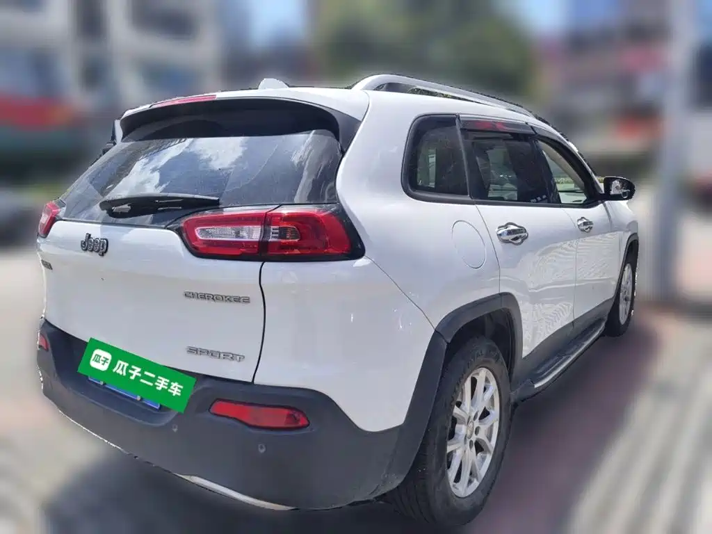 Cherokee 自由光 2017款 2.0 L 领先版
