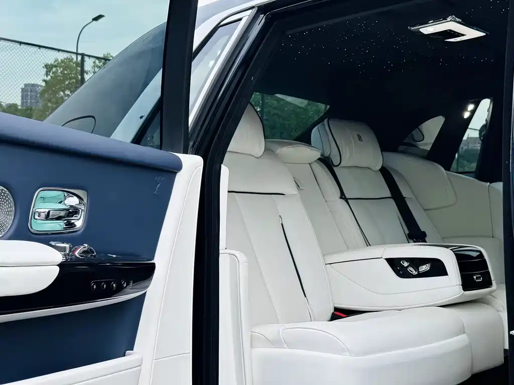 Phantom 6.7 T Standard Wheelbase