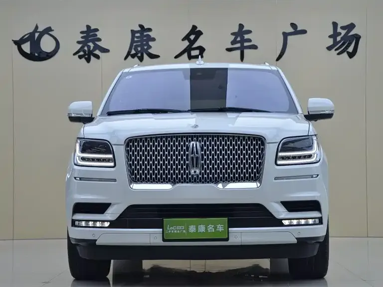 Lincoln Navigator 领航员 2020款 3.5 T MONO限量尊耀版 MONO WHITE