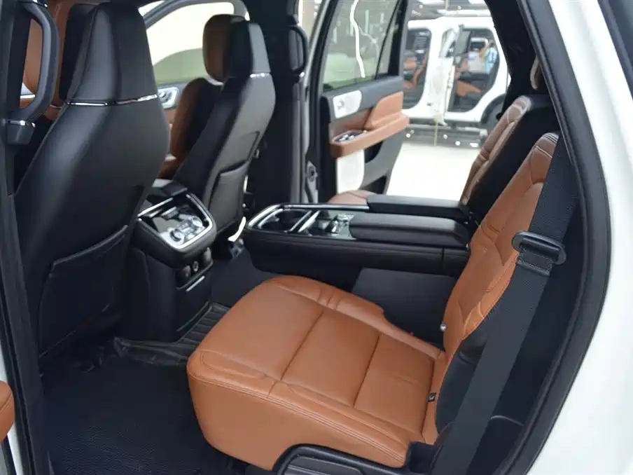 Navigator 领航员 2020款 3.5 T MONO限量尊耀版 MONO WHITE